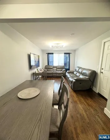 $2,300 | 120 Hamilton Avenue, Unit 2, Paterson, NJ 07501