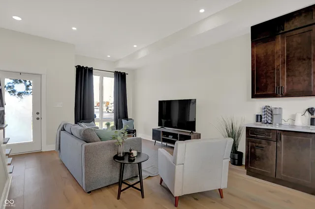 $444,000 | 417 East Morris Street, Indianapolis, IN 46225