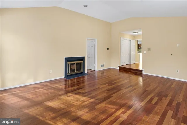 $4,900 | 7 Redwood Court, Princeton Junction, NJ 08550