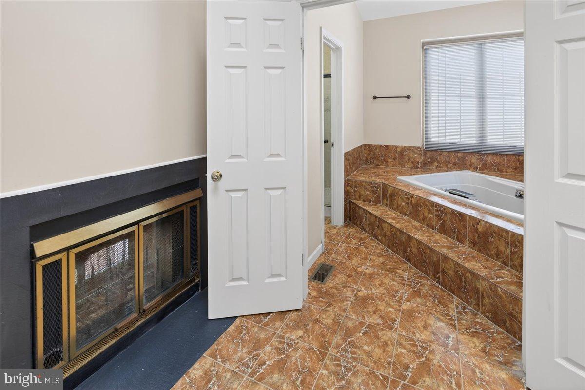 7 Redwood Court Princeton Junction, NJ 08550 - Photo 14 of 55