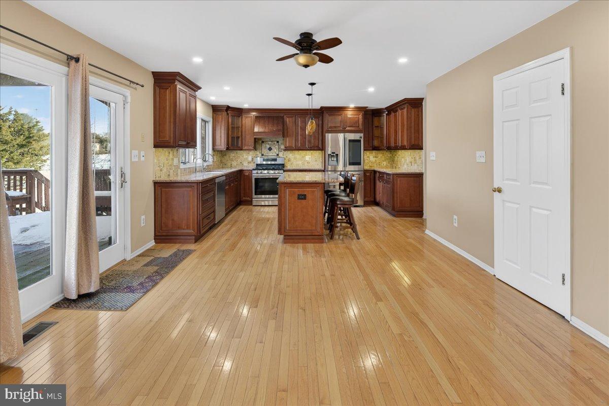 7 Redwood Court Princeton Junction, NJ 08550 - Photo 24 of 55