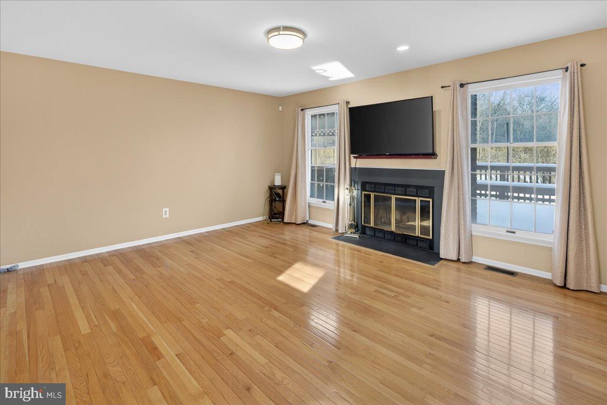 7 Redwood Court Princeton Junction, NJ 08550 - Photo 26 of 55 Family Room off of the kitchen