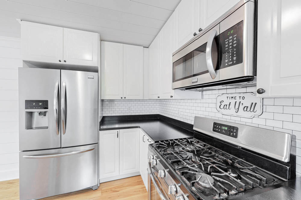 109 Shop Road Ward, SC 29166 - Photo 8 of 29 Stainless Steel Appliances