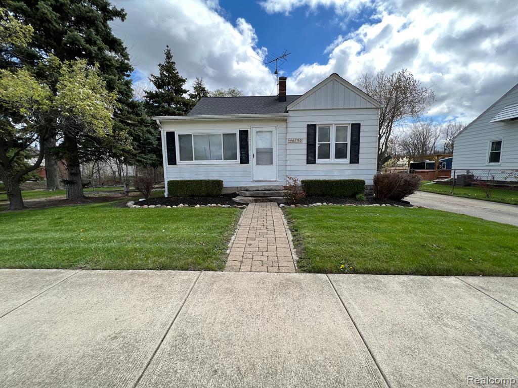 46790 Romeo Plank Road Macomb, MI 48044 - Photo 1 of 32