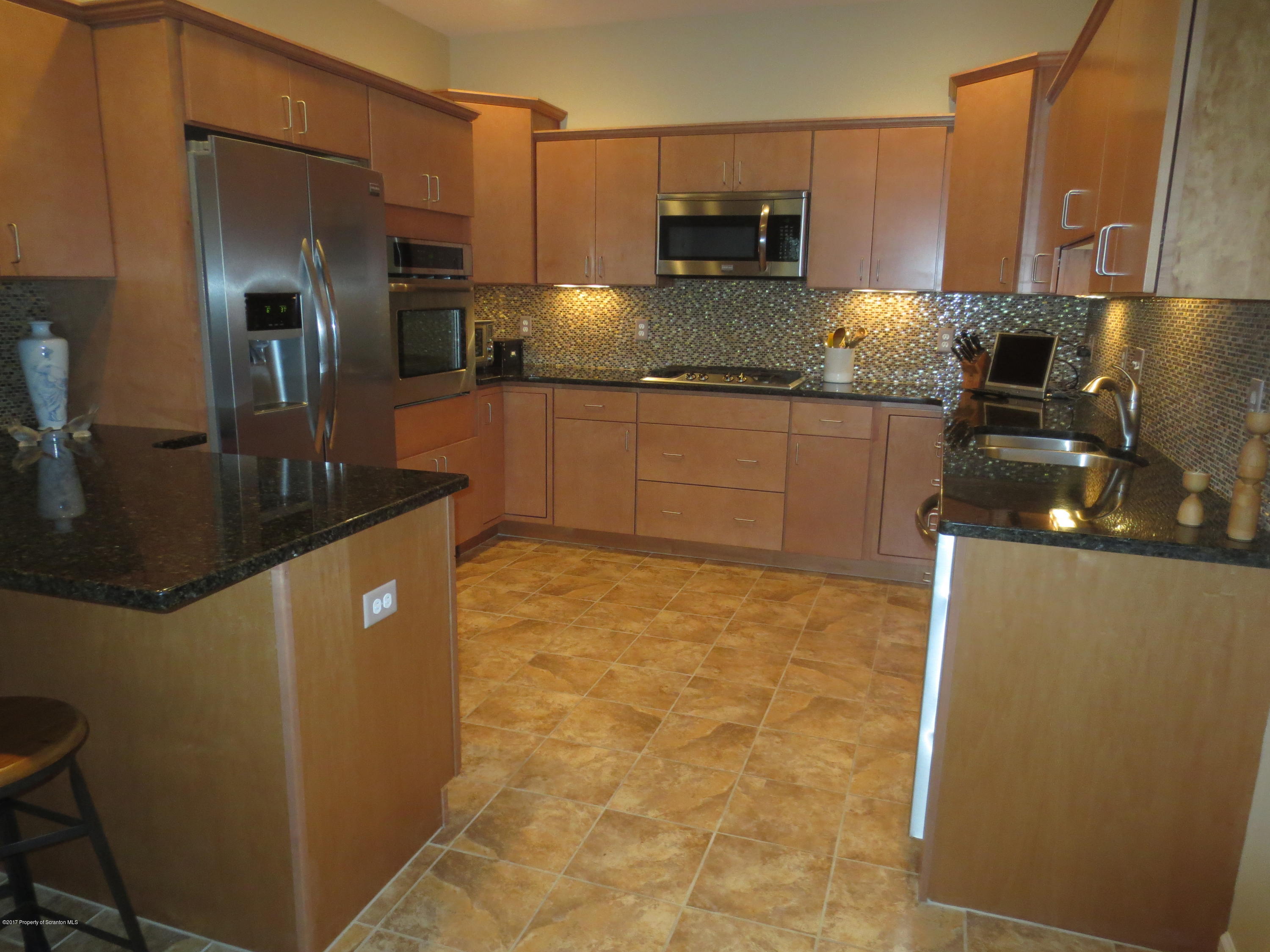 109 Wyndham Road Clarks Summit, PA 18411 - Photo 5 of 17 Gallery Image 5
