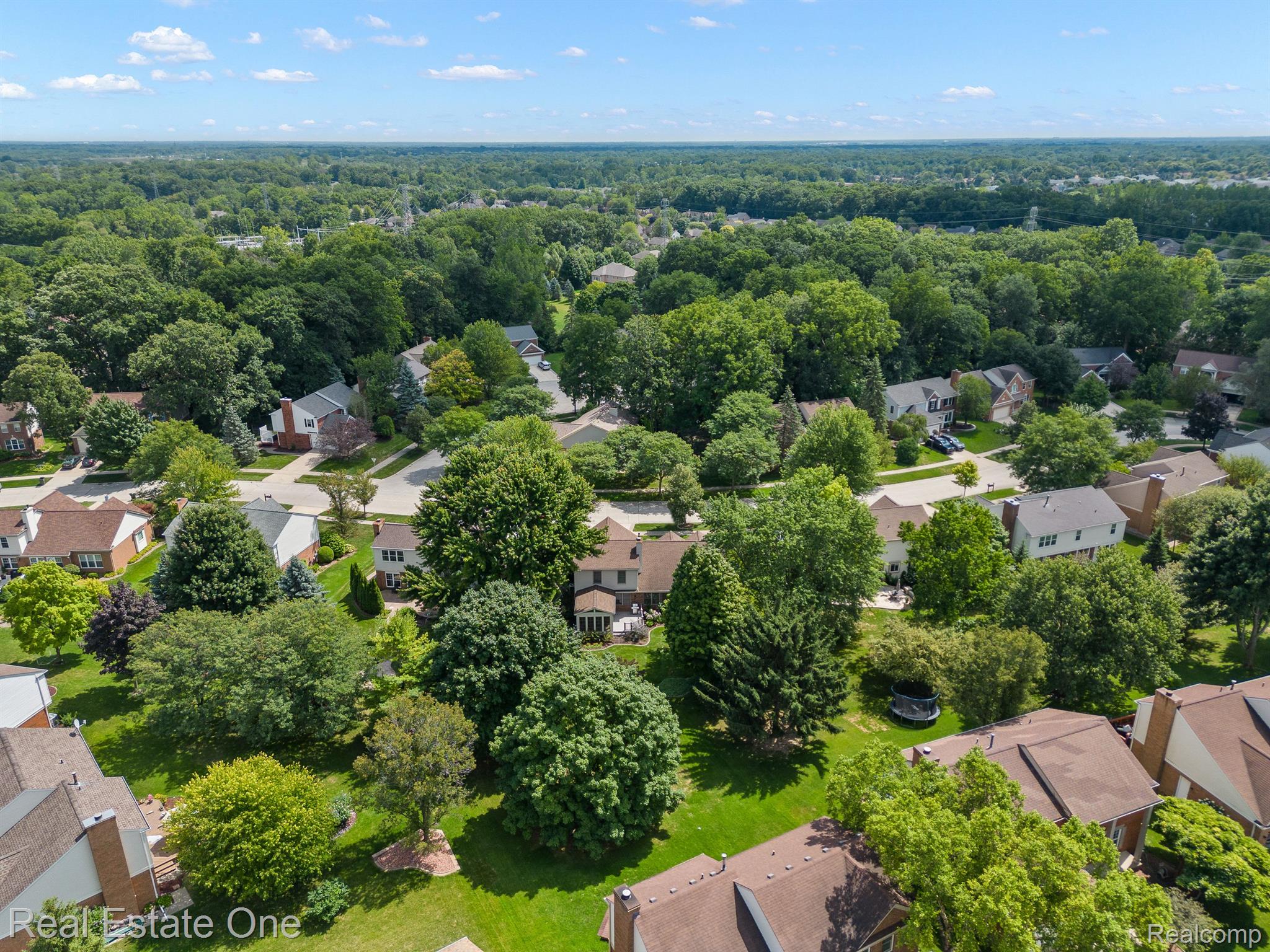 1272 Thames Drive Rochester, MI 48307 - Photo 33 of 37 Gallery Image 33