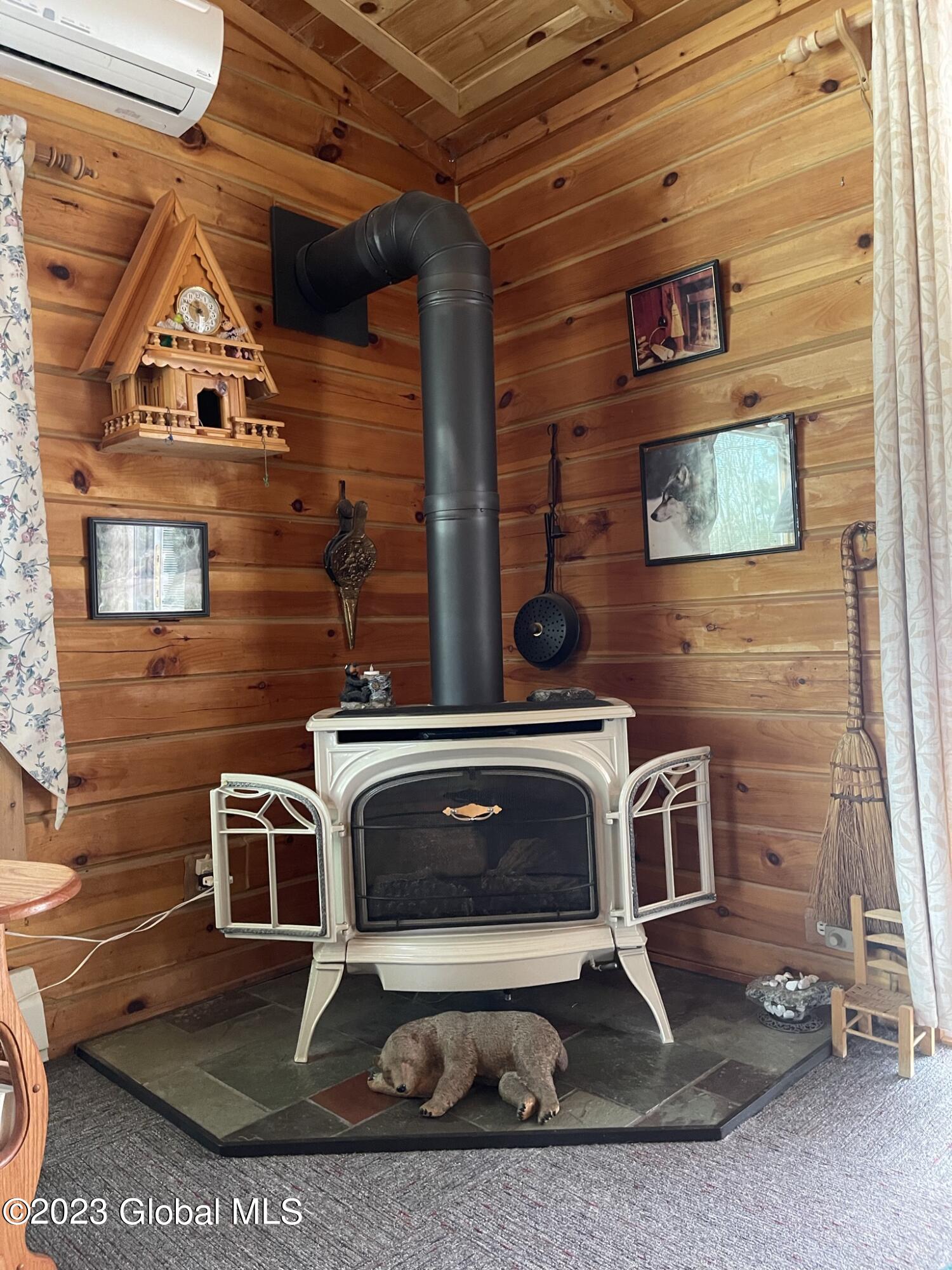 27 Henry Wescott Road Thurman, NY 12885 - Photo 12 of 35 IMG_0993