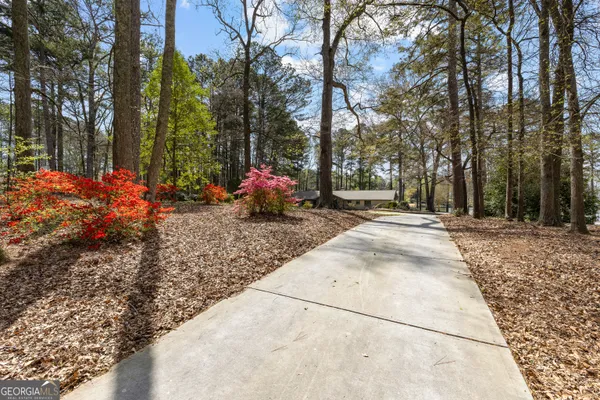 $825,000 | 2025 Castle Lake Drive, Tyrone, GA 30290