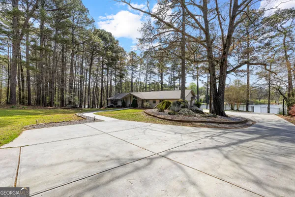 $825,000 | 2025 Castle Lake Drive, Tyrone, GA 30290