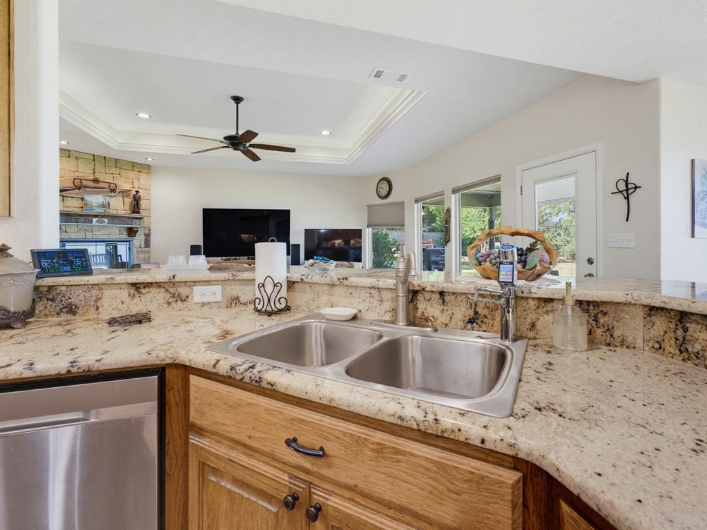 711 Crows Point Lake Bridgeport, TX 76426 - Photo 20 of 40