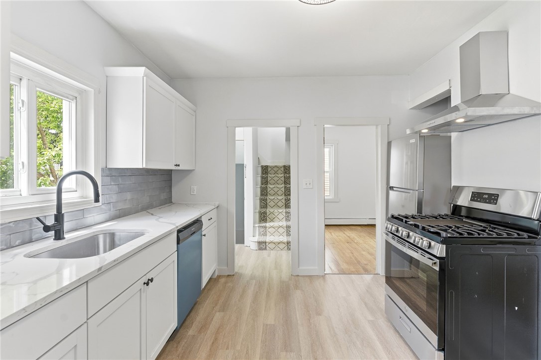 35 Lawrence Street Providence, RI 02909 - Photo 3 of 32