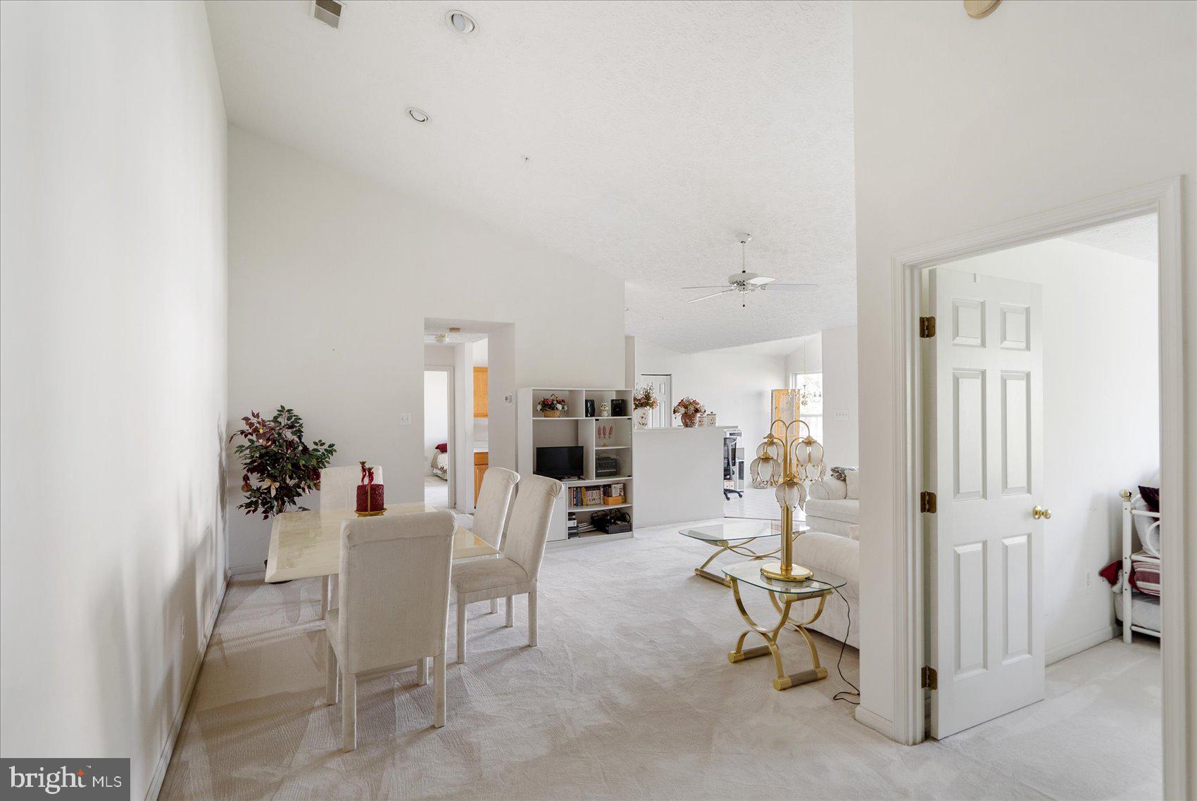 8364 Poplar Mill Road, Unit 8364 Nottingham, MD 21236 - Photo 6 of 32 Living Room