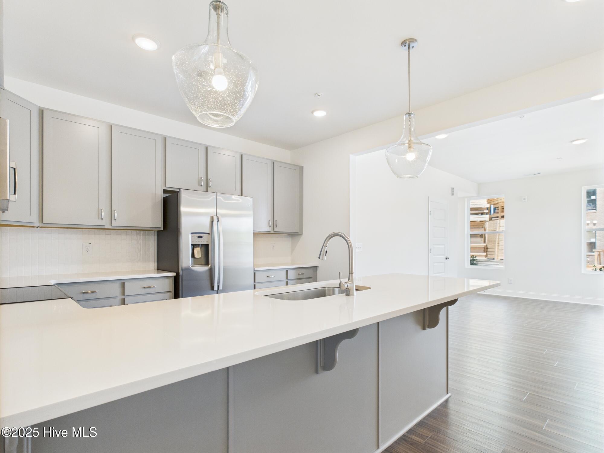 1259 Shaw View Alley Raleigh, NC 27601 - Photo 15 of 46 CAM01608G0-PR0097-STILL014