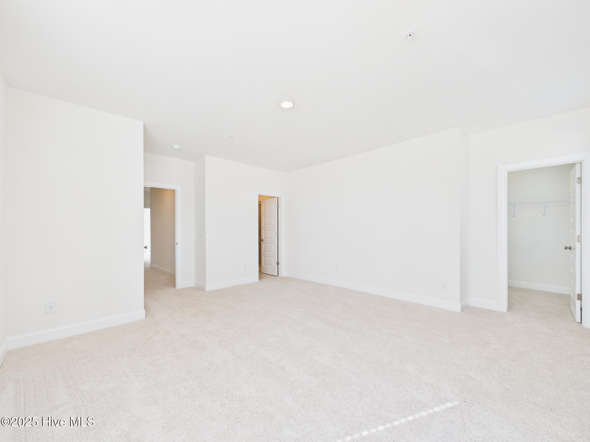 1259 Shaw View Alley Raleigh, NC 27601 - Photo 21 of 46 CAM01608G0-PR0115-STILL010