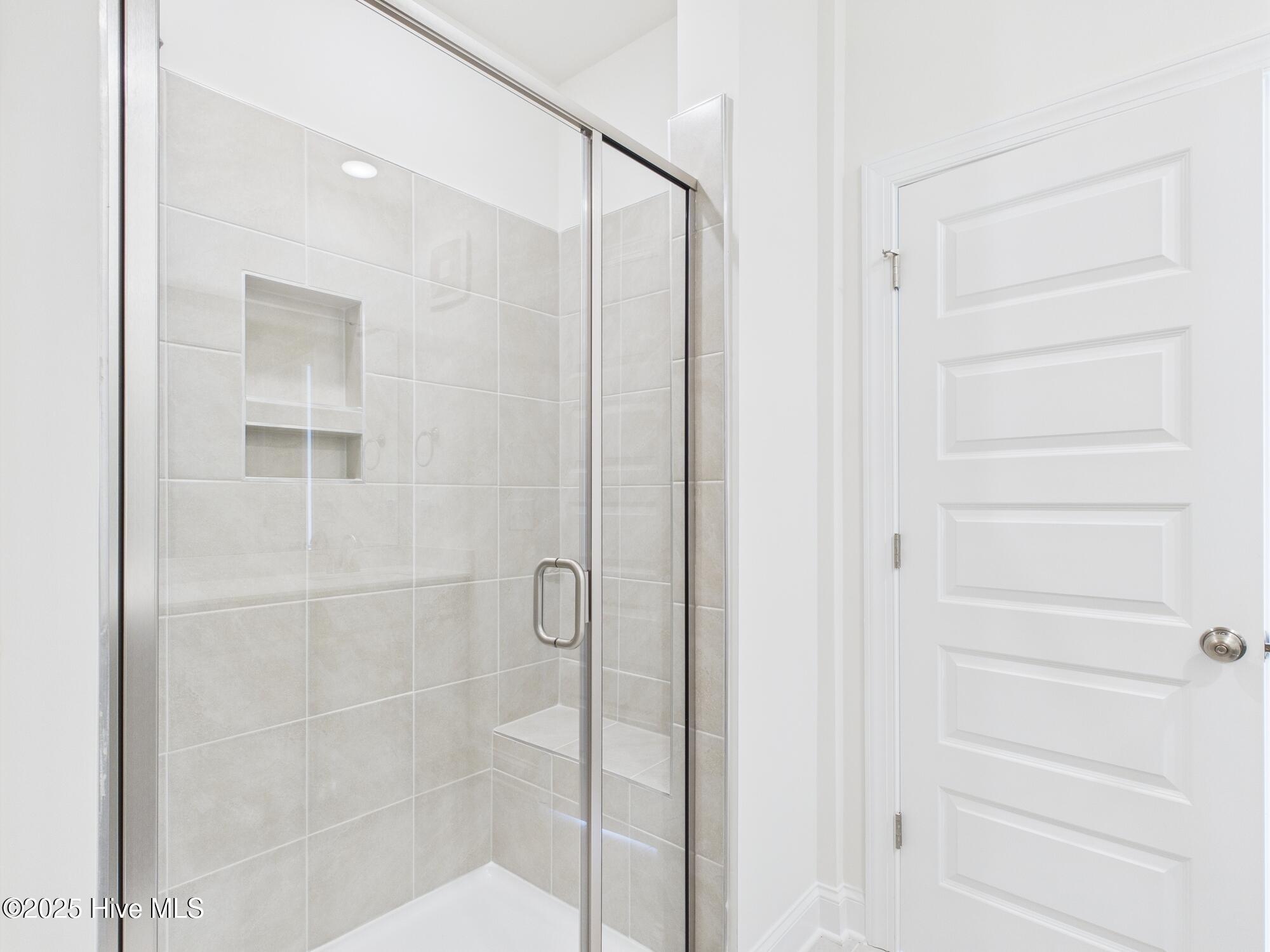 1259 Shaw View Alley Raleigh, NC 27601 - Photo 26 of 46 CAM01608G0-PR0097-STILL027