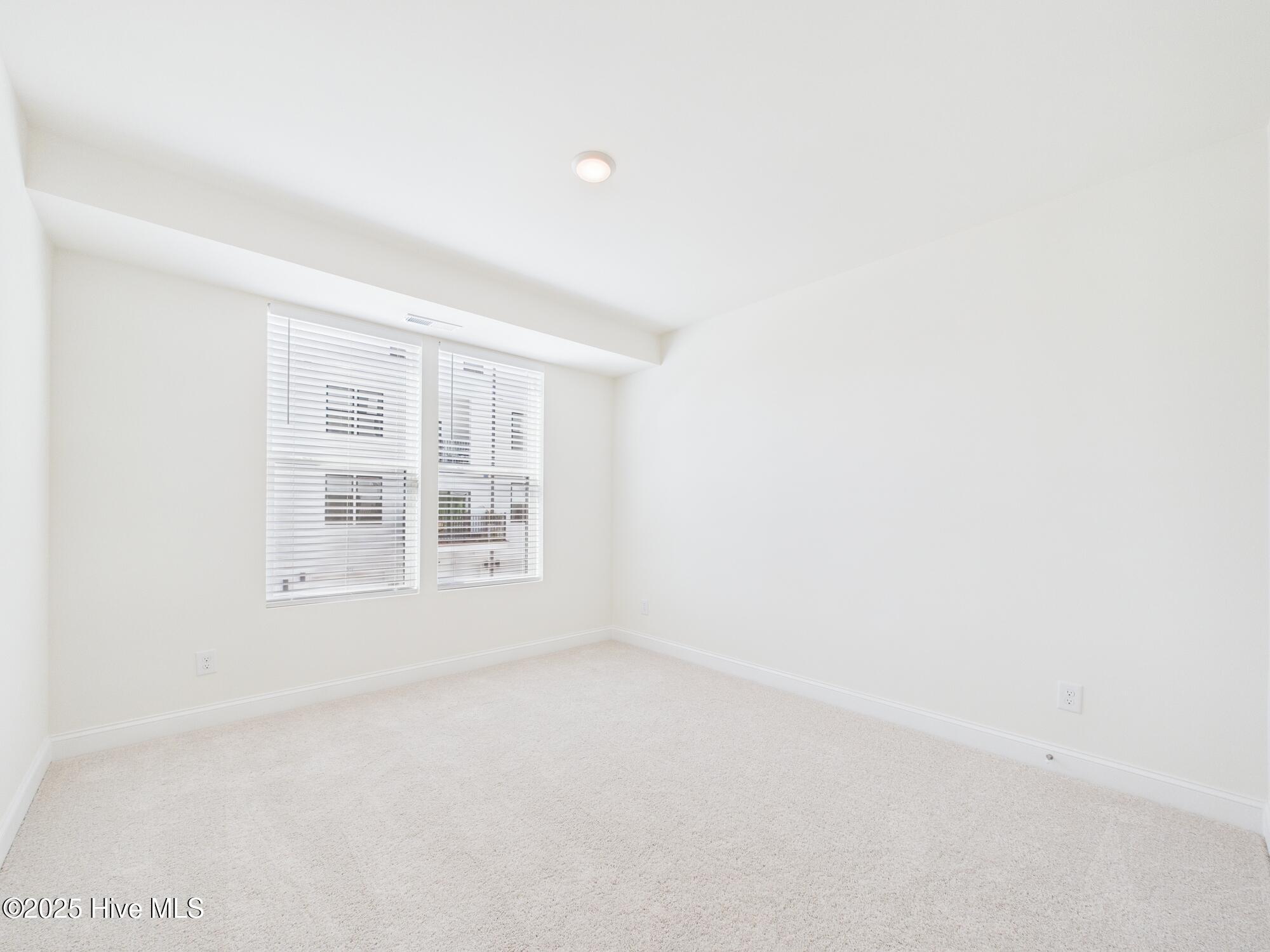 1259 Shaw View Alley Raleigh, NC 27601 - Photo 30 of 46 CAM01608G0-PR0115-STILL013