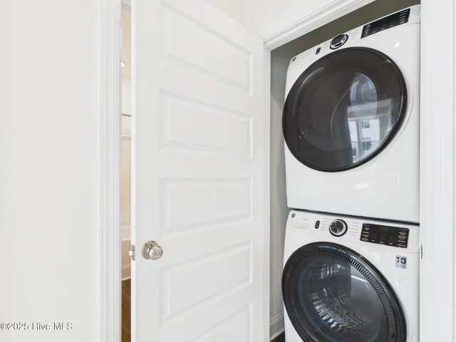 $2,350 | 1259 Shaw View Alley, Raleigh, NC 27601