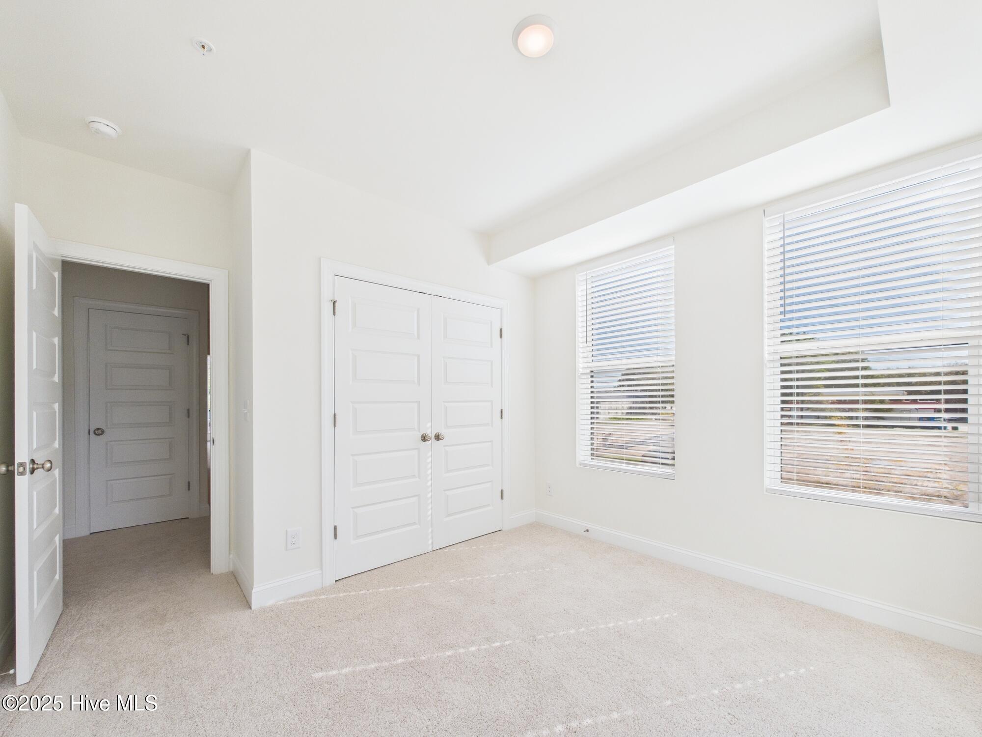 1259 Shaw View Alley Raleigh, NC 27601 - Photo 37 of 46 CAM01608G0-PR0115-STILL018