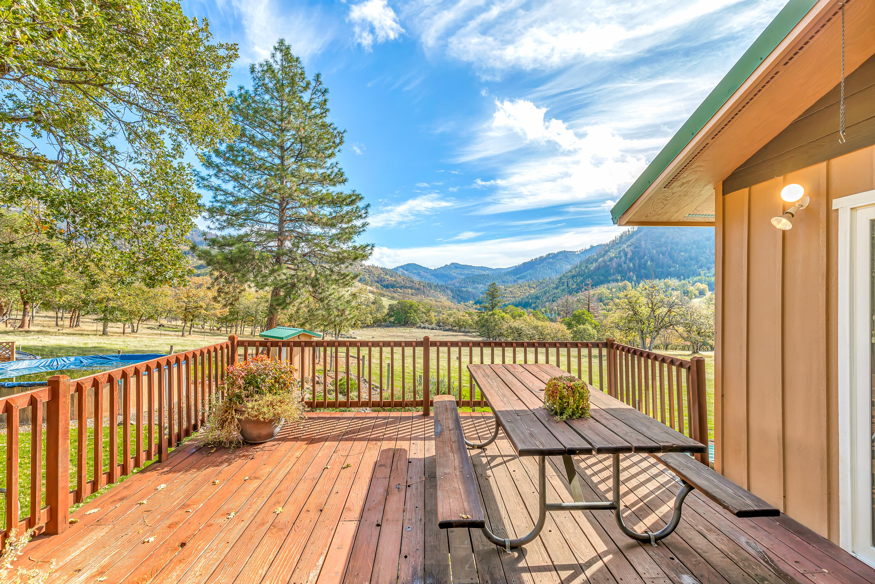 7811 Lost Creek Road Eagle Point, OR 97524 - Photo 52 of 81 9R9A0635