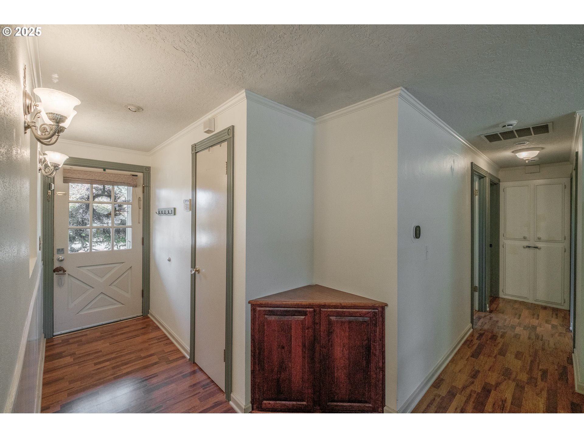 4512 Herrin Road Northeast Salem, OR 97305 - Photo 17 of 36 Gallery Image 17