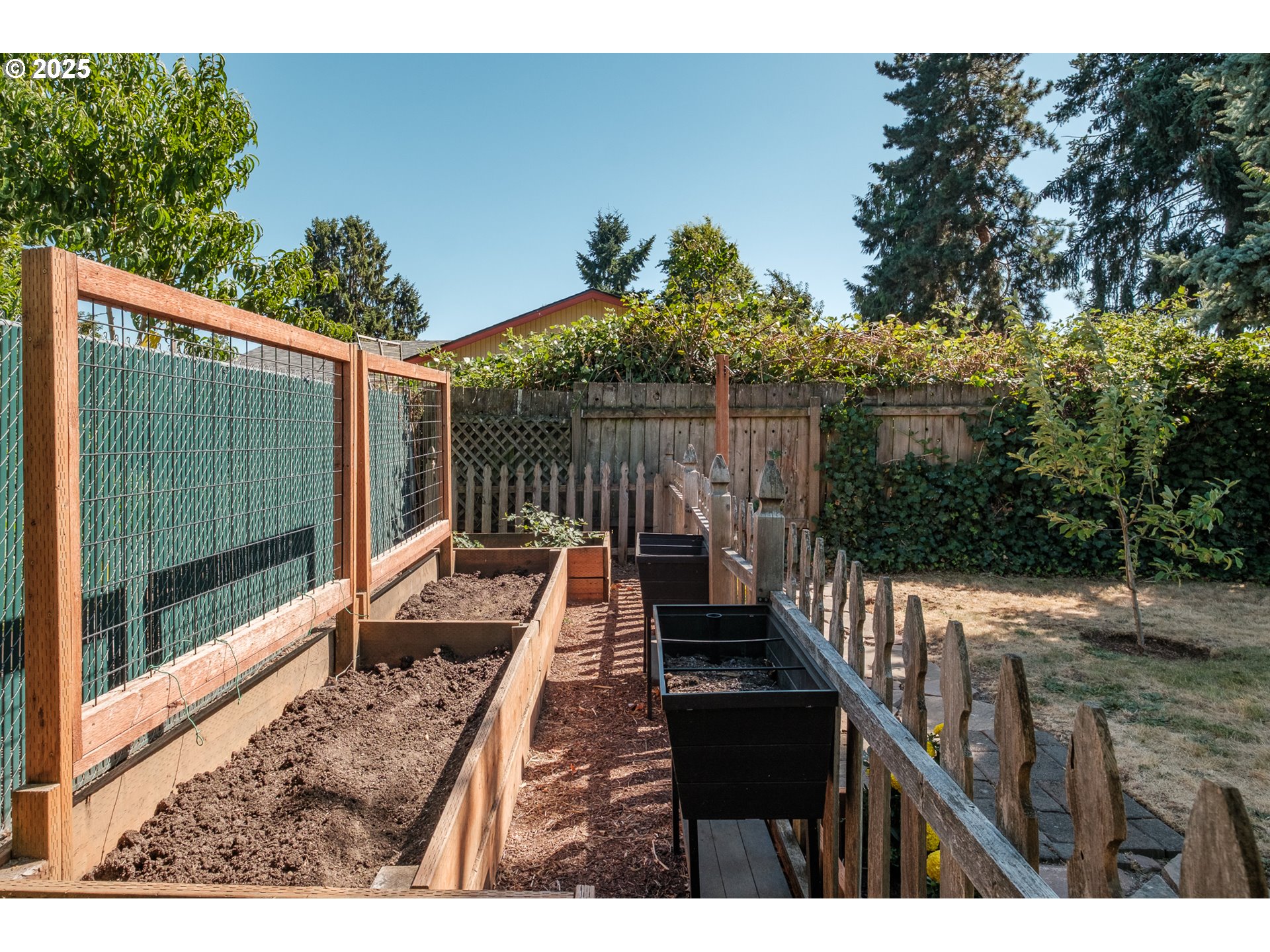 4512 Herrin Road Northeast Salem, OR 97305 - Photo 33 of 36 Gallery Image 33