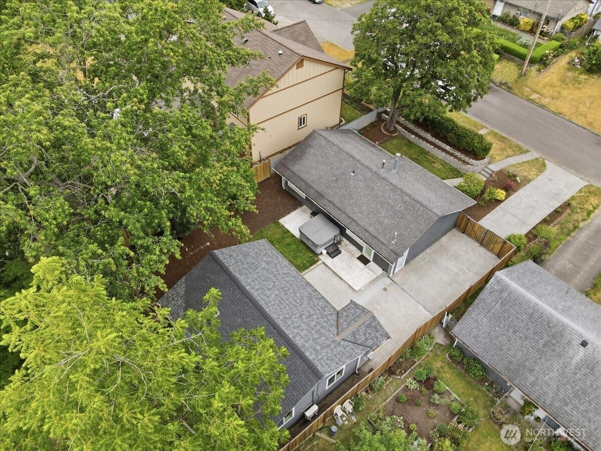 851 Pierce Avenue Northeast Renton, WA 98056 - Photo 35 of 36