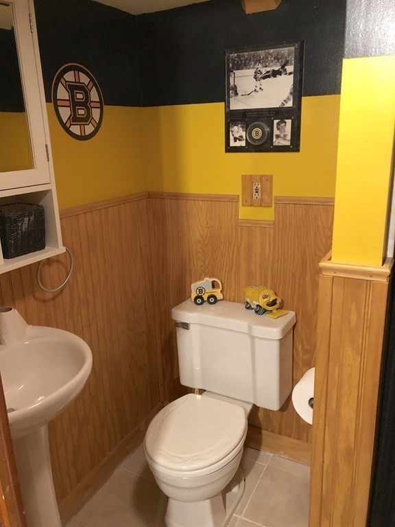 70 Mayflower Road Springfield, MA 01118 - Photo 35 of 42