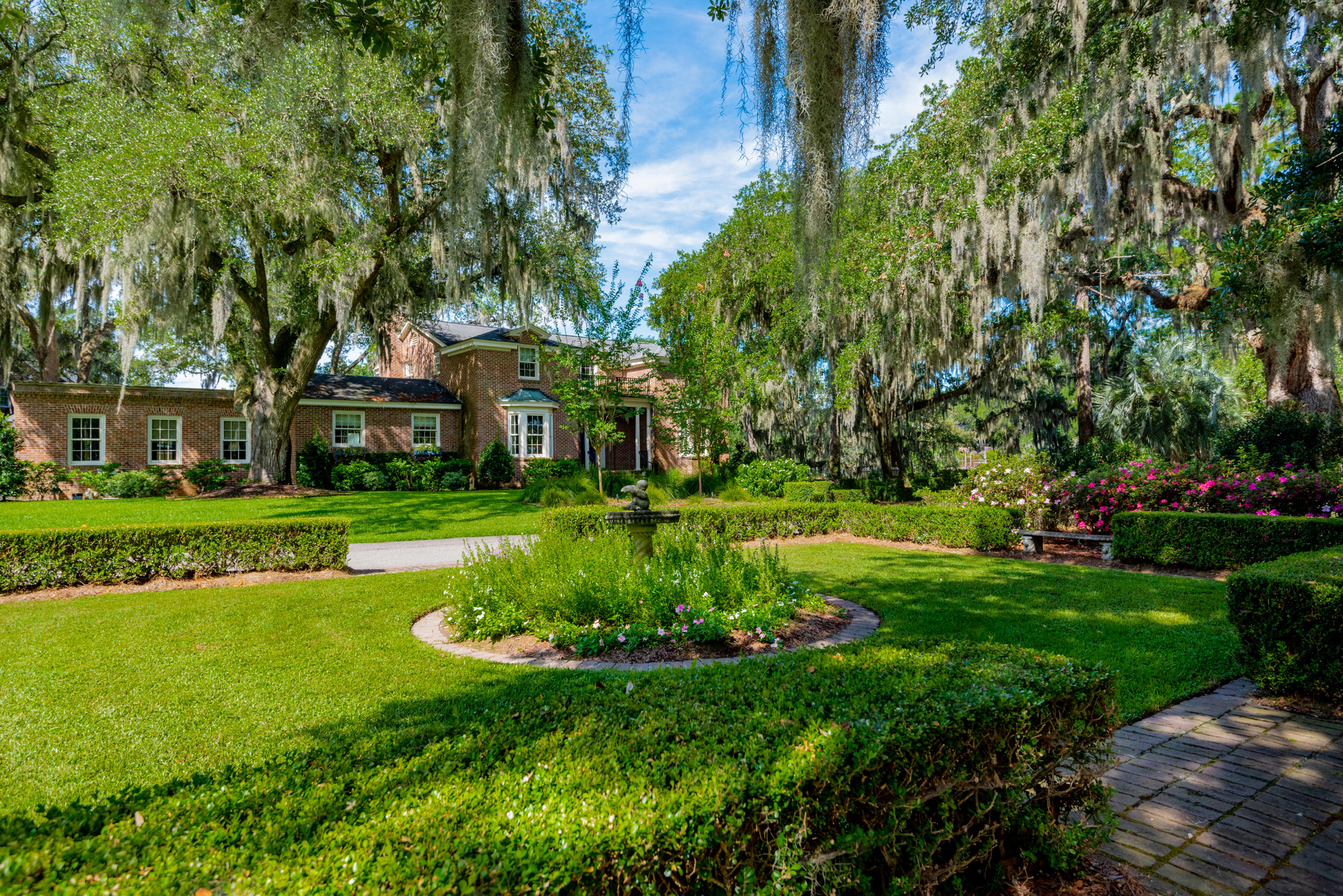 39 Broughton Road Charleston, SC 29407 - Photo 46 of 49 Front Yard