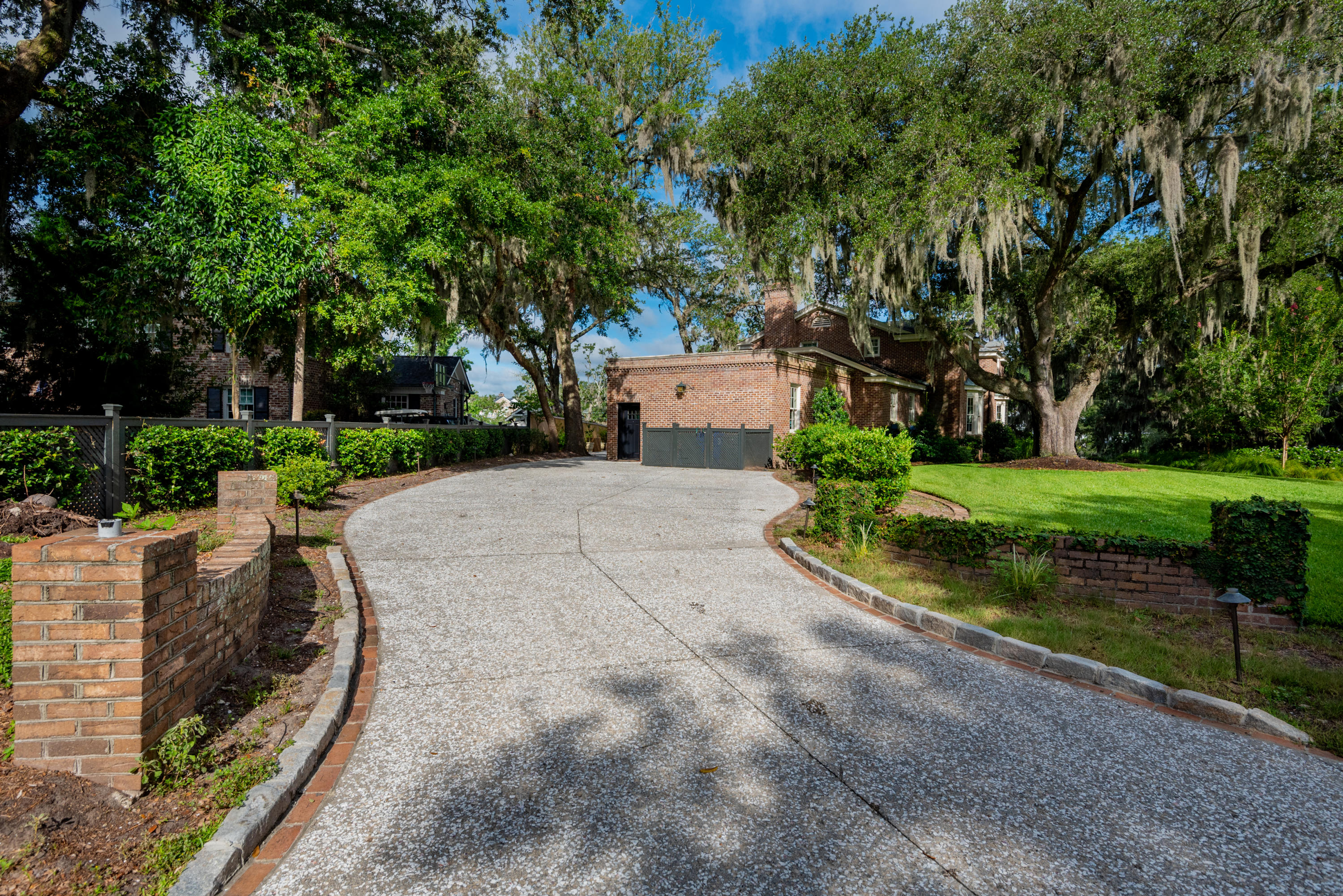 39 Broughton Road Charleston, SC 29407 - Photo 47 of 49 Driveway
