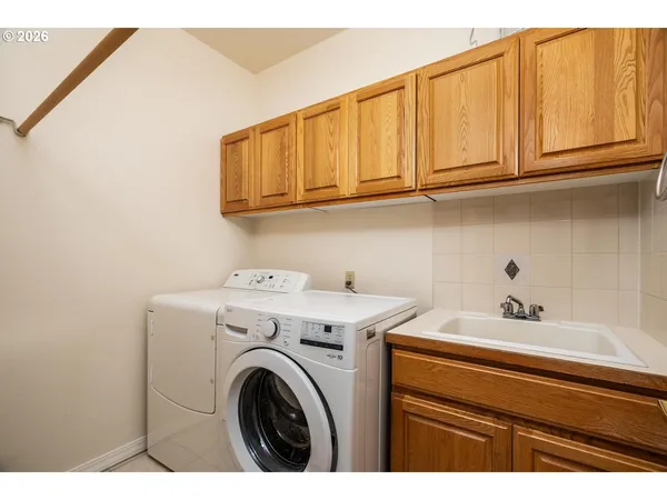 $925,000 | 575 Northwest Blueridge Court, Beaverton, OR 97006