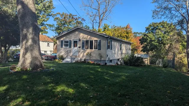 $399,000 | 80 Hollywood Avenue, Warwick, RI 02888