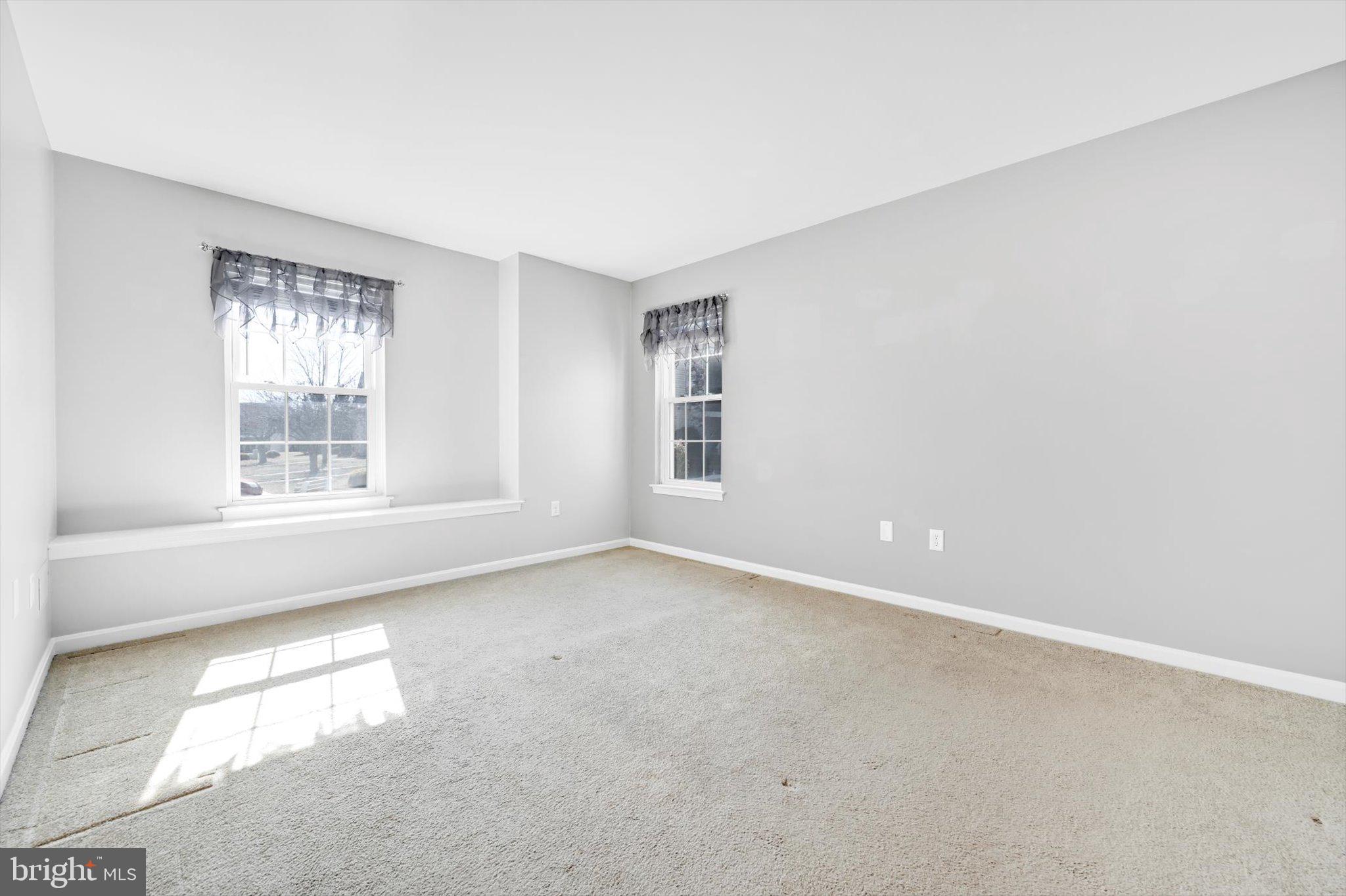 209 Greenview Drive Lancaster, PA 17601 - Photo 14 of 25 Primary Bedroom