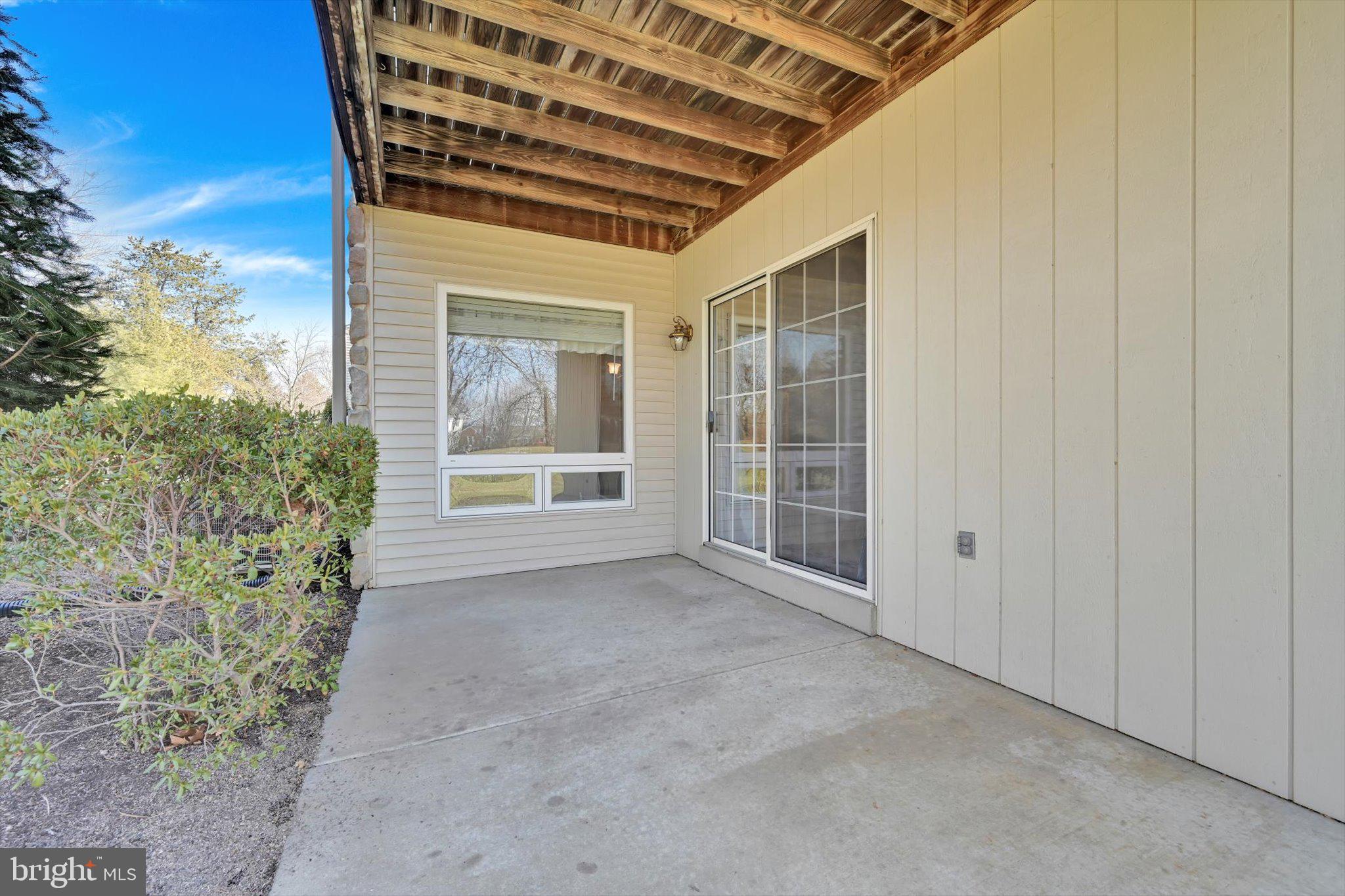 209 Greenview Drive Lancaster, PA 17601 - Photo 23 of 25 Patio