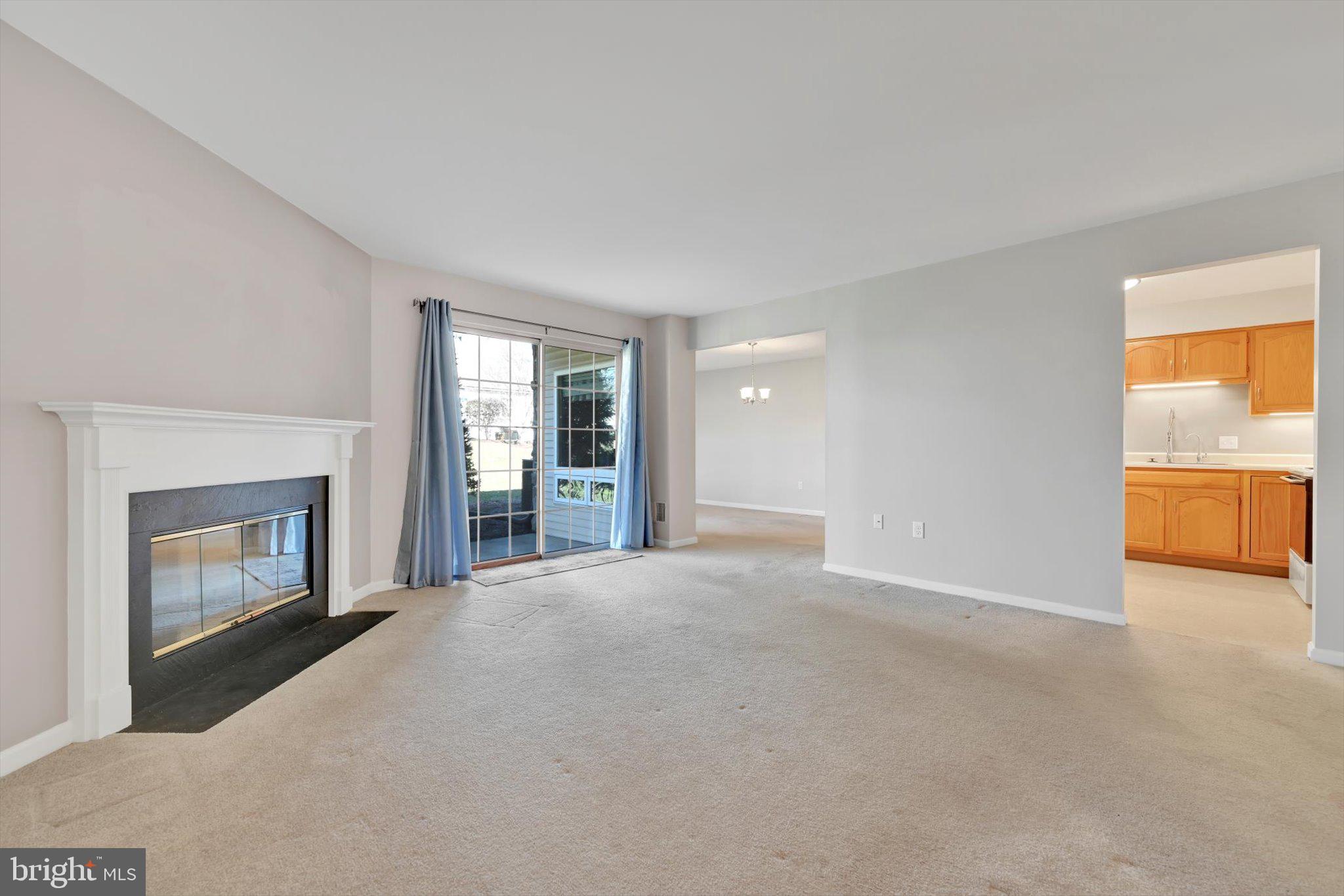 209 Greenview Drive Lancaster, PA 17601 - Photo 5 of 25 V2