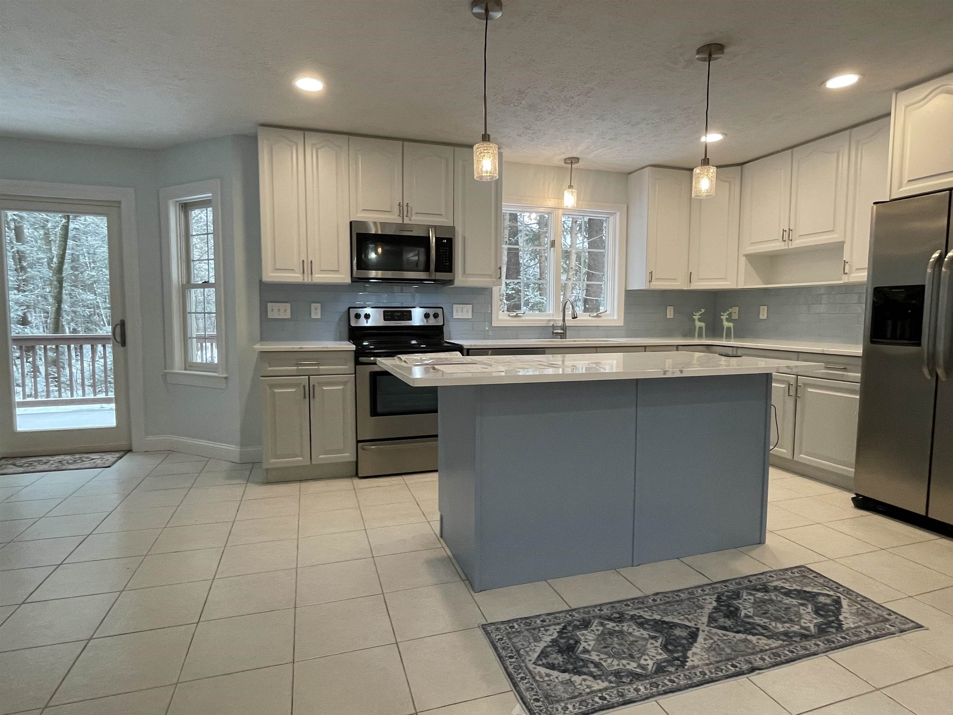 9 Captain's Way Exeter, NH 03833 - Photo 6 of 33