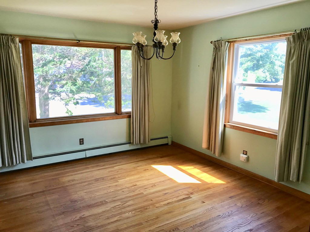 181 Rugar Street Plattsburgh, NY 12901 - Photo 6 of 18 Gallery Image 6