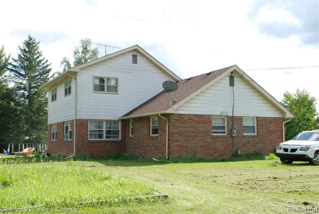 5445 Howe Road Grand Blanc, MI 48439 - Photo 4 of 14 Rear Left Side.JPG