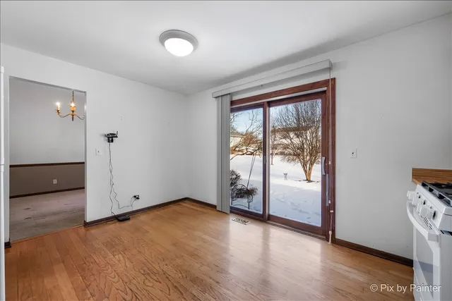 $335,000 | 55 Duxbury Lane, Cary, IL 60013