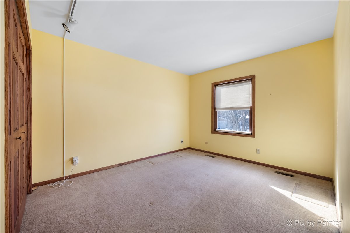 55 Duxbury Lane Cary, IL 60013 - Photo 18 of 36