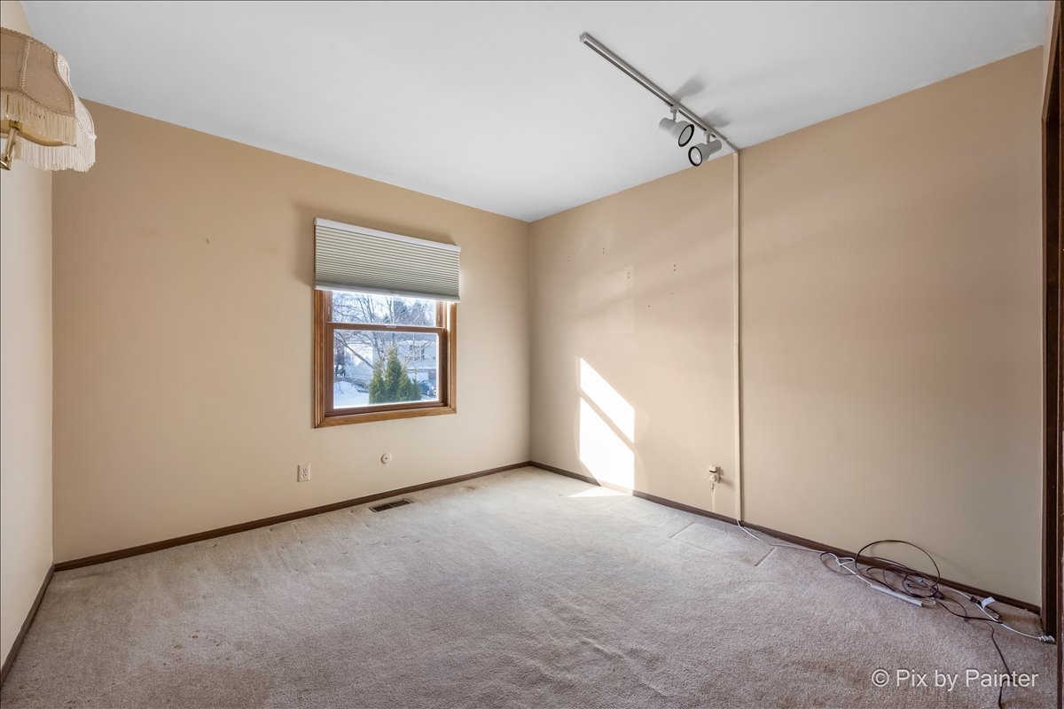 55 Duxbury Lane Cary, IL 60013 - Photo 20 of 36