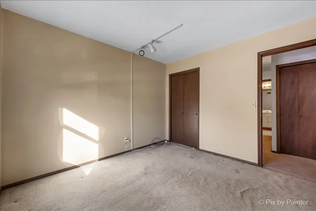 $335,000 | 55 Duxbury Lane, Cary, IL 60013