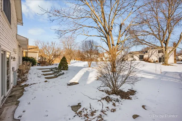 $335,000 | 55 Duxbury Lane, Cary, IL 60013