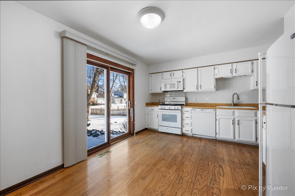 55 Duxbury Lane Cary, IL 60013 - Photo 10 of 36