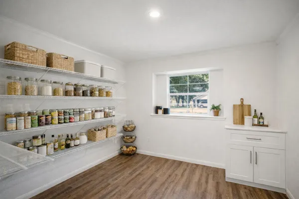 a view of utility room