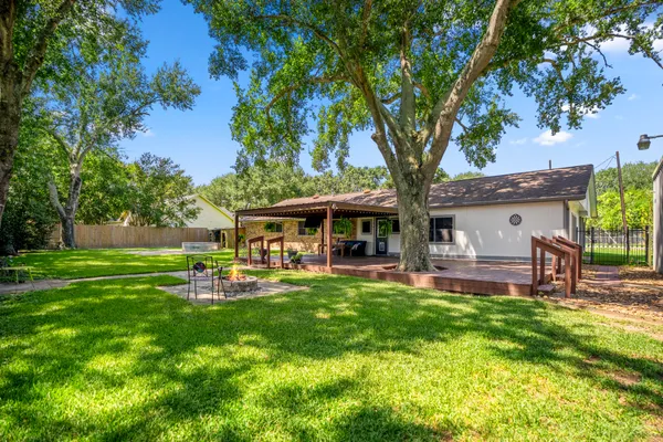 $370,000 | 2411 Orange Street, Waller, TX 77484