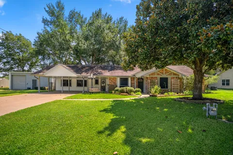 $375,000 | 2411 Orange Street, Waller, TX 77484