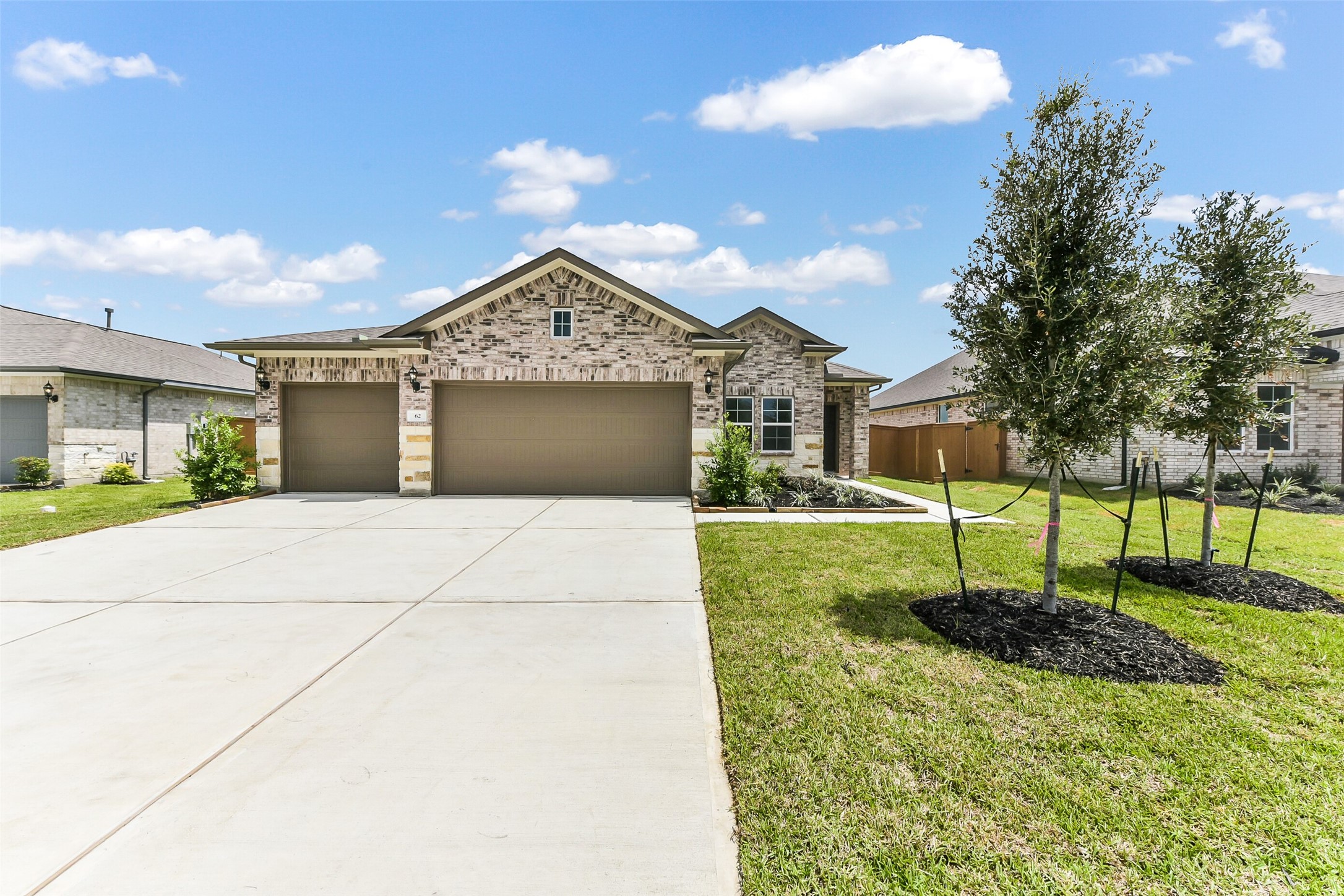 62 Leon Way Dayton, TX 77535 - Photo 5 of 34