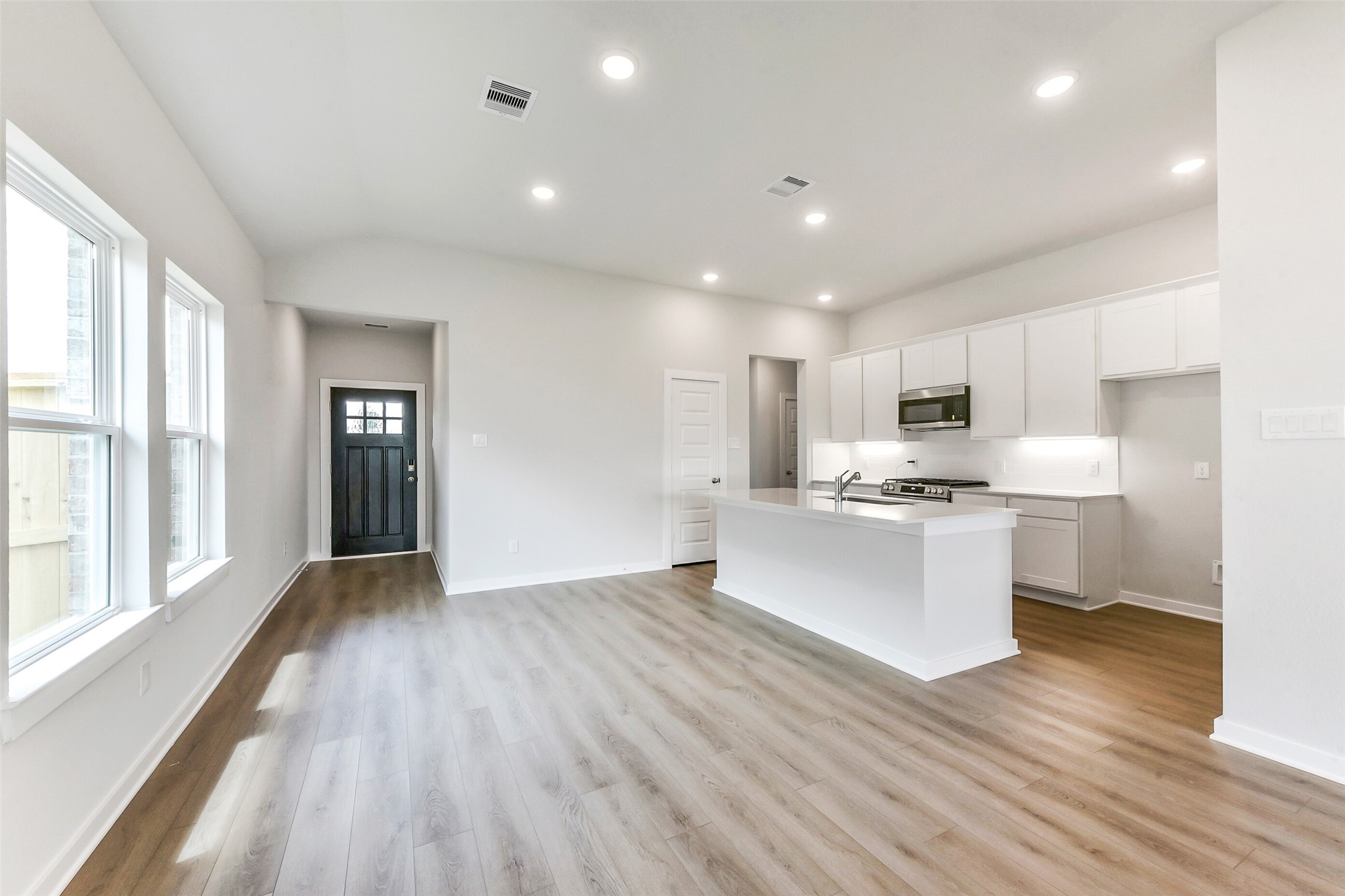 62 Leon Way Dayton, TX 77535 - Photo 10 of 34