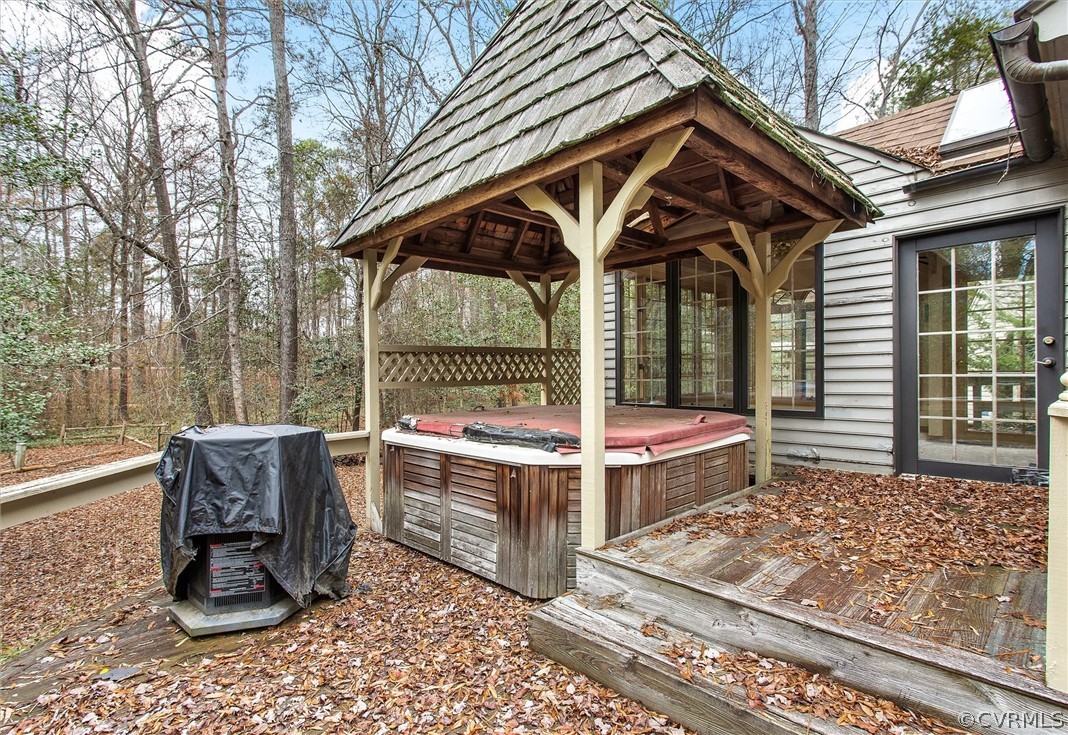 3802 Pebble Creek Road Midlothian, VA 23112 - Photo 19 of 25 a view of a lounge chair and table in the patio