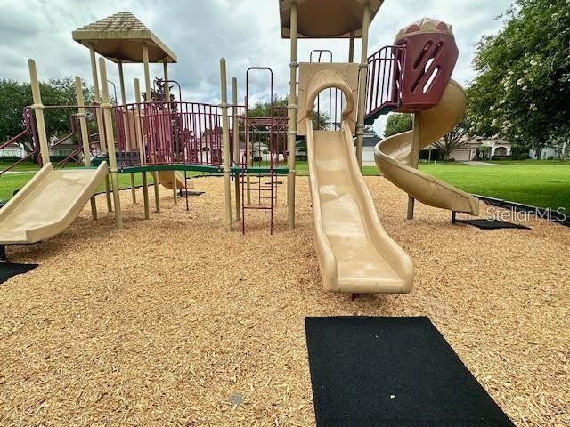 806 Winder Oaks Drive Gotha, FL 34734 - Photo 41 of 47 swimming pool view with a outdoor seating space
